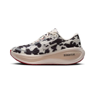 W NIKE VOMERO PLUS PR MUJER IR0035-100