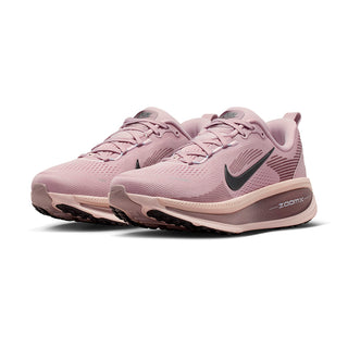 W NIKE VOMERO 18 MUJER HM6804-607