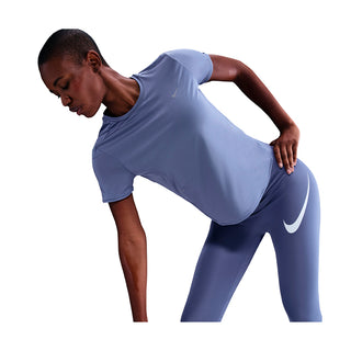 W NK SWIFT DF SS TOP MUJER HM9698-499