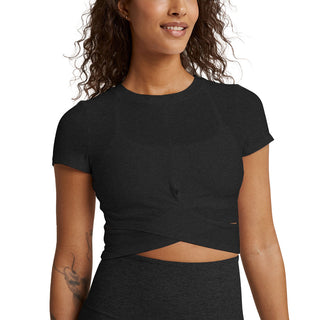 FEATHERWEIGHT UNDER OVER CROPPED TEE