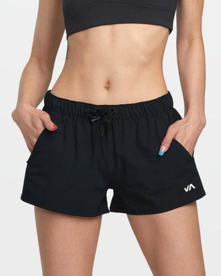 VA ESSENTIAL BIKE SHORTS LOW RISE