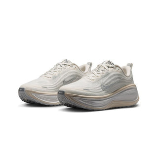 W NIKE VOMERO PLUS SE MUJER IM8331-001