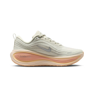 W NIKE VOMERO PLUS WOMEN HV8154-012